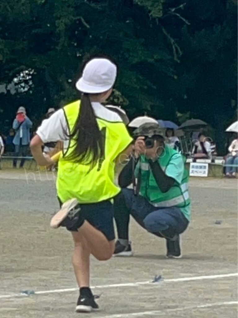運動会でリレーのアンカーを務めた娘/美容師の休日