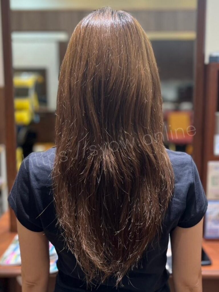 毎朝の髪の「モワモワ」と「引っかかり」にイライラ…。パサついて傷んで見える褪色を、潤いアッシュで解決!/シルクカラー/ビフォー